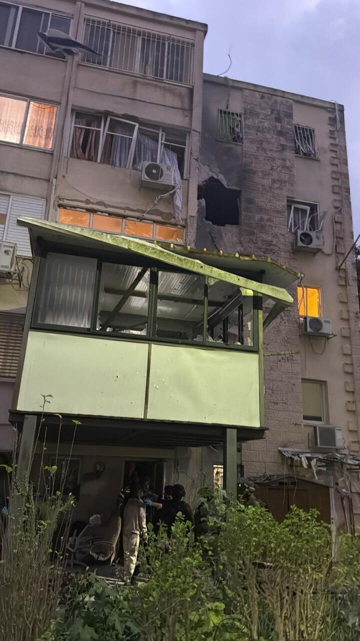 נזק ב קריית שמונה קרית שמונה מ ירי של חיזבאללה לבנון מלחמה עם איראן 19.3.26