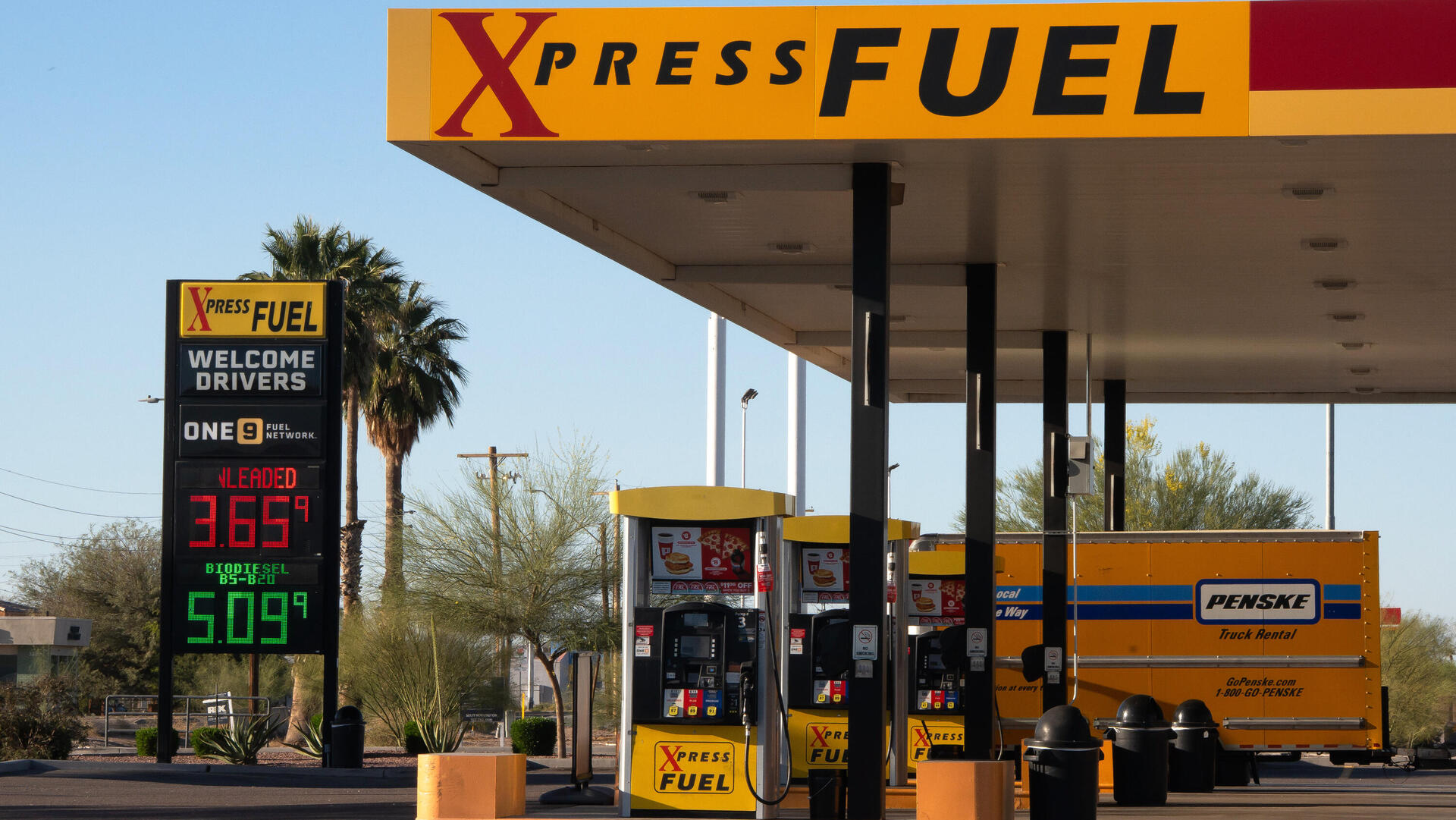 תחנת דלק באריזונה ארה"ב דלק דיזל סולר מחיר הדיזל מעל 5 דולרים לגלון 19.3.26