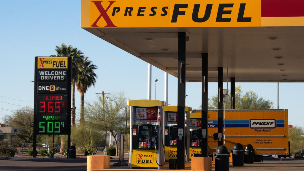 תחנת דלק באריזונה ארה"ב דלק דיזל סולר מחיר הדיזל מעל 5 דולרים לגלון 19.3.26