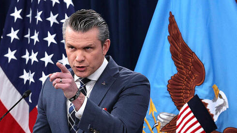 דיווח: הברוקר של פיט הגסת' רצה לרכוש מניות ביטחוניות לפני התקיפה באיראן