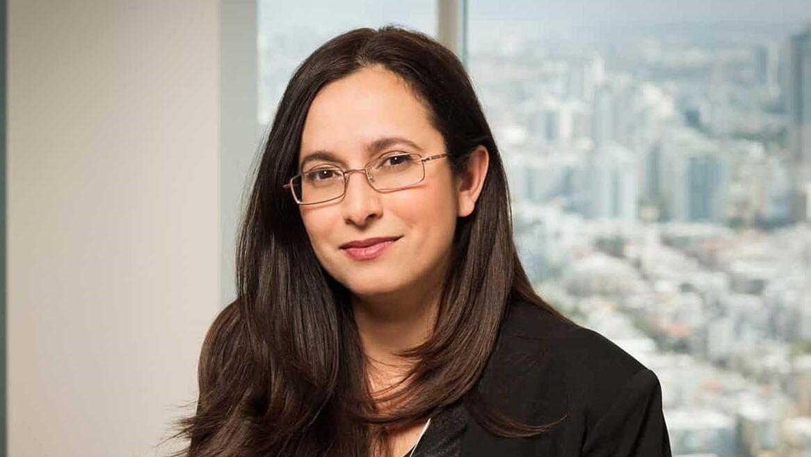 עו"ד אסנת סרוסי פירסטטר  משרד אגמון עם טולצ'יסנקי