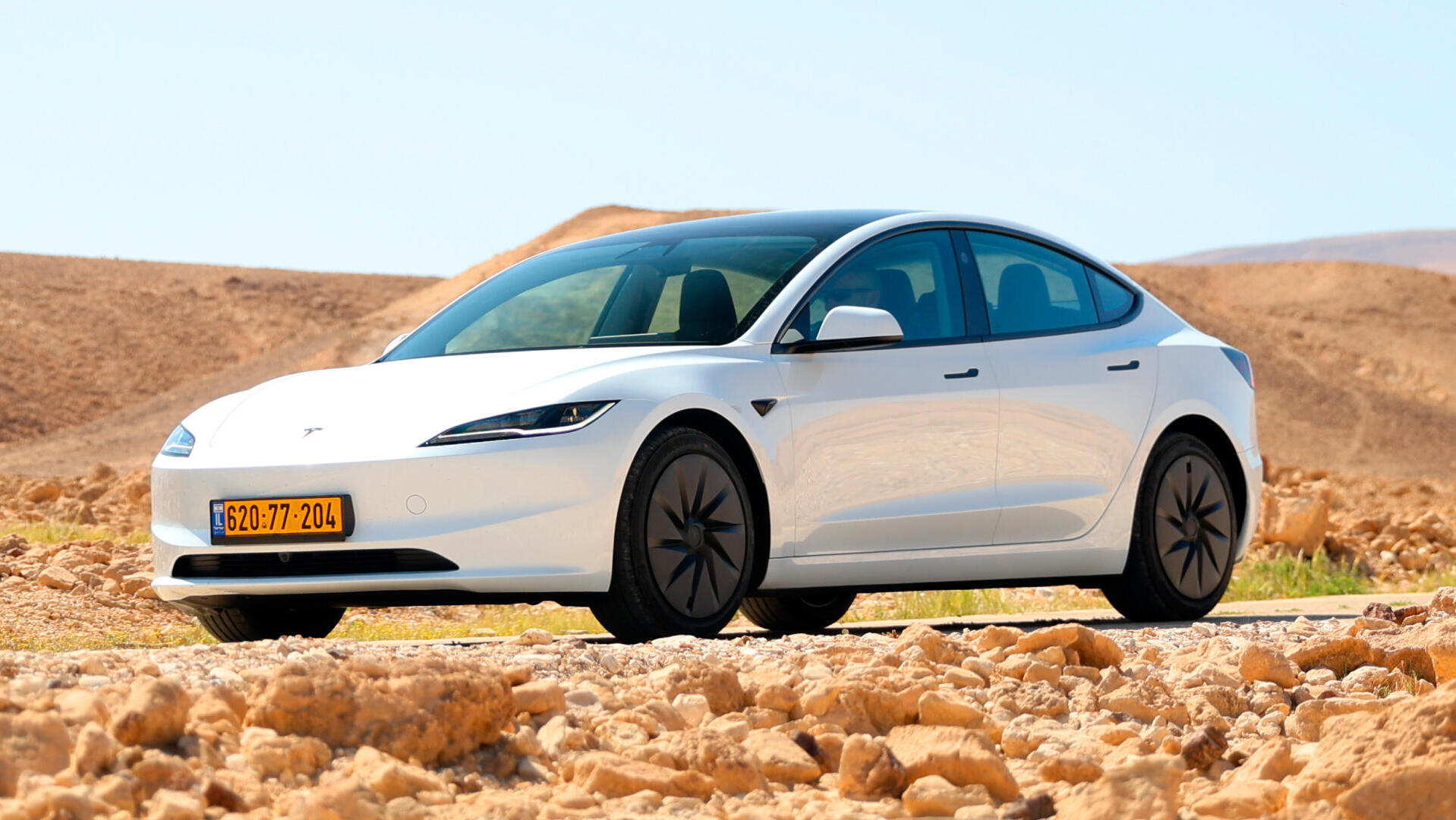 מבחן רכב טסלה 3  