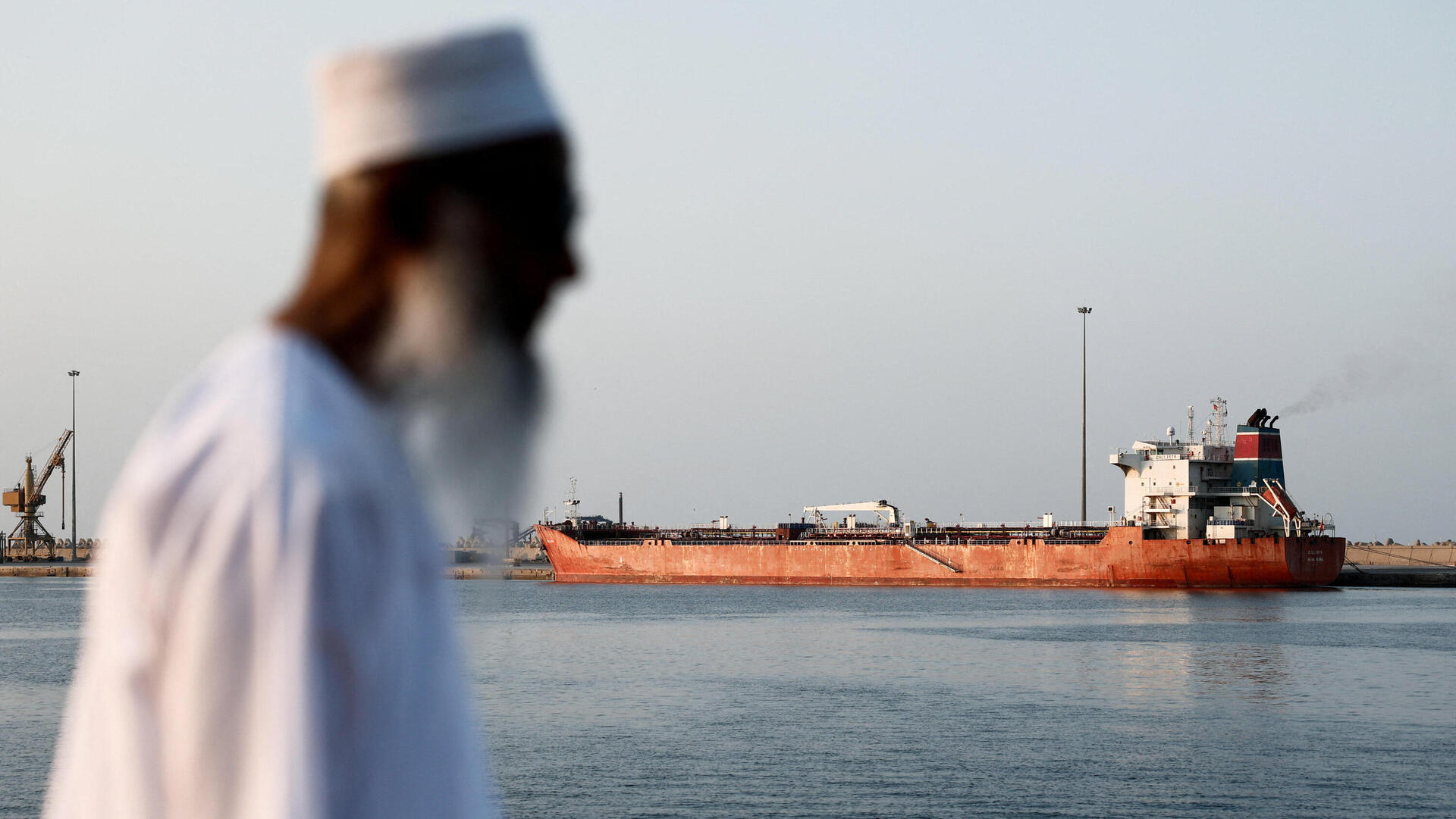 מכלית נפט עוגנת ב עומאן 12.3.26