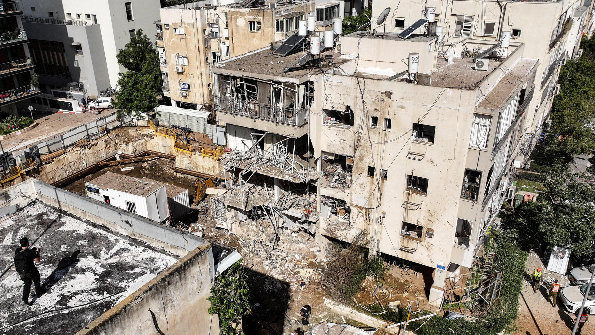 זירת פגיעה ב..., השבוע. העלות של המלחמה הנוכחית עם איראן היא כרגע רק הערכה, שנעה בין 50 מיליארד ל־ 10 מיליארד שקל