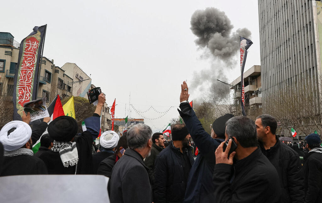 מחאה נגד ישראל בטהרן על רקע פיצוץ מתקיפה ישראלית, בתחילת החודש. "המחשבה שרוב הציבור האיראני רוצה התערבות חיצונית היא פשוט לא מציאותית, זה רק נוח לשיח הישראלי"