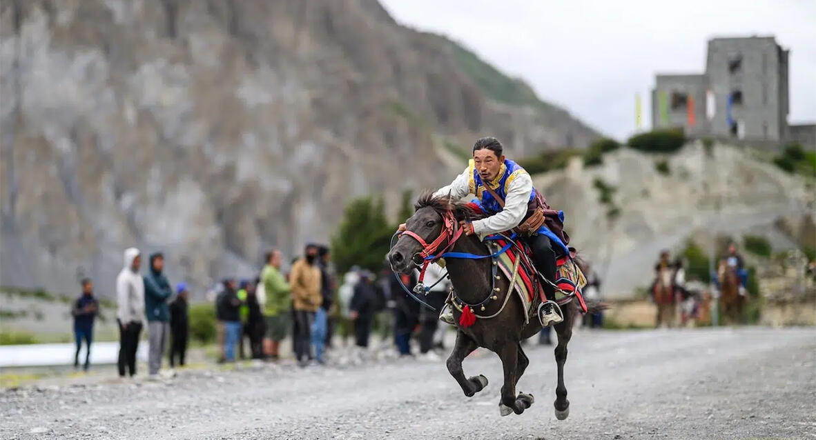 פוטו תחרות הצילום של סוני 2026 מירוץ סוסים נפאל 