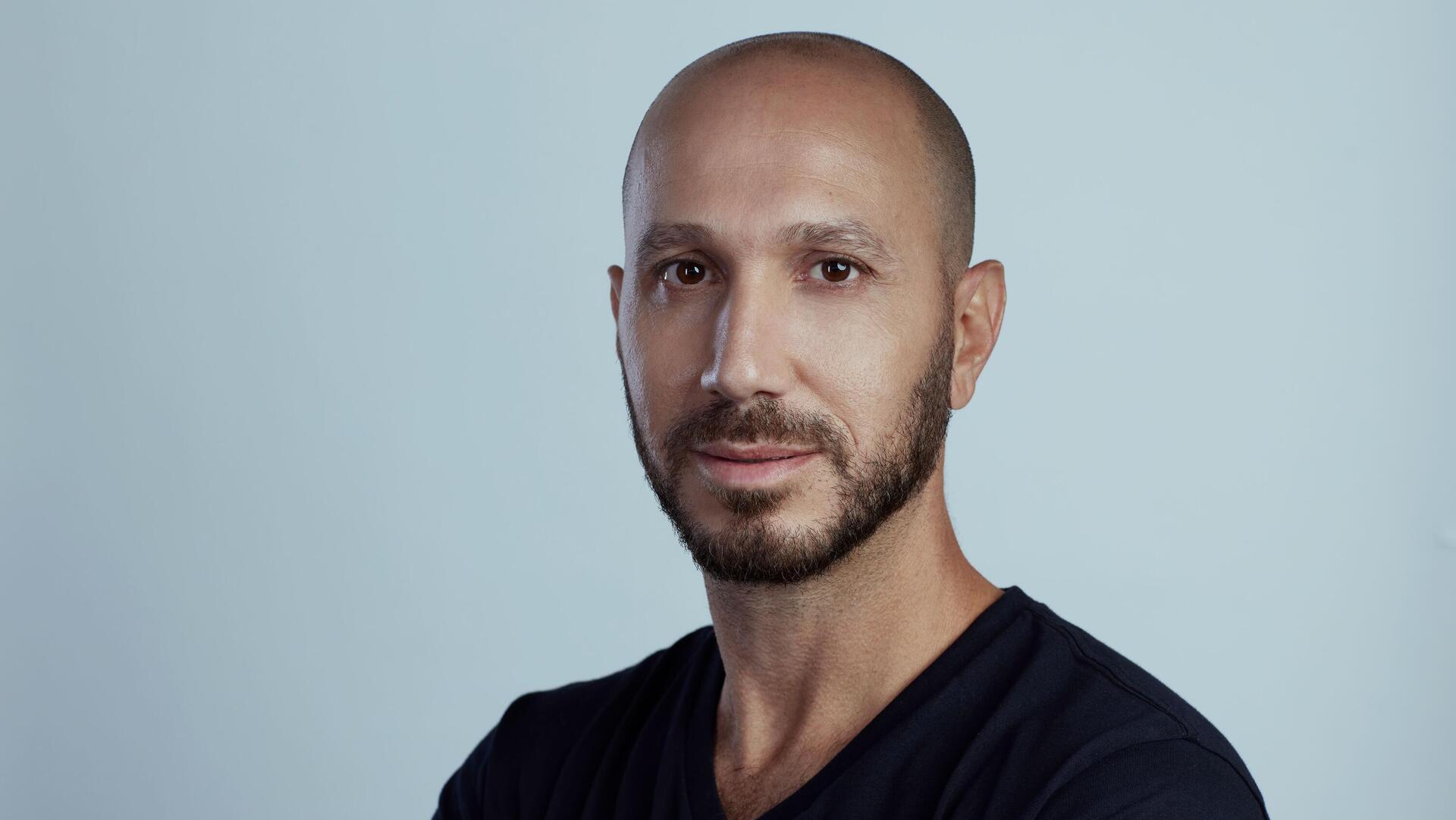 מנכ"ל דואר ישראל רועי אלבז