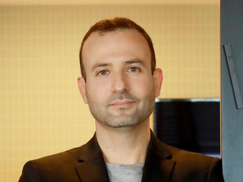 Dor Lee-Lo. Dor Lee-Lo.