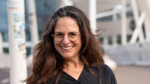 צילום: רמי זרנגר המלחמה על האוטונומיה הניהולית: האם העובדים שלכם מנהלים את ה-AI, או שה-AI מנהל אותם?