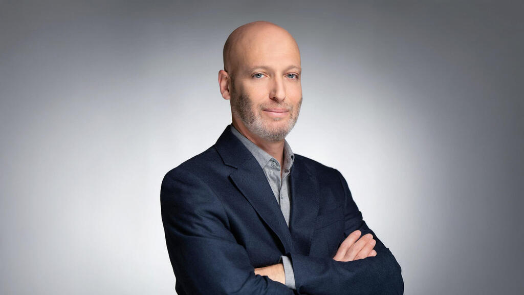  יותם עירוני  ראש תחום מניות חו"ל