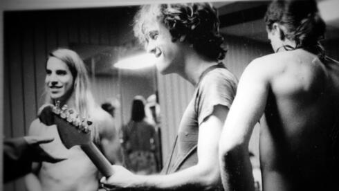 מהחדש על הצ'ילי פפרס ועד לסרטי סינמטק אונליין: הפוגות קלות מהמלחמה בלי לצאת מהבית