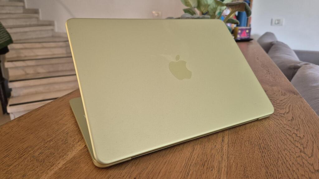 מחשב נייד Apple MacBook Neo