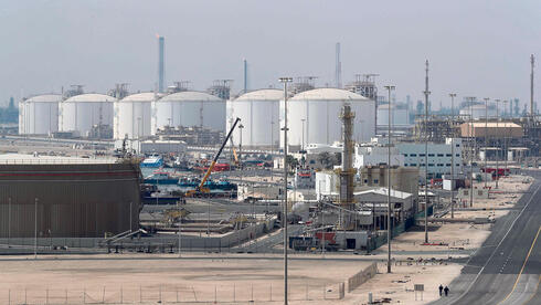 המלחמה יצרה מחסור גם בגז החיוני לייצור שבבי AI והפעלת מכשור רפואי