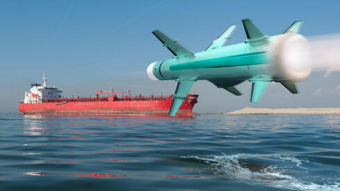 טיל חוף-ים: כך פועל הנשק האיראני שמאיים על מצר הורמוז