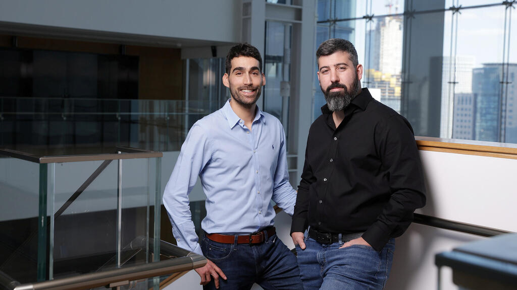 מימין יותם שגב ו תמר בר אילן מייסדי חברת סייארה Cyera