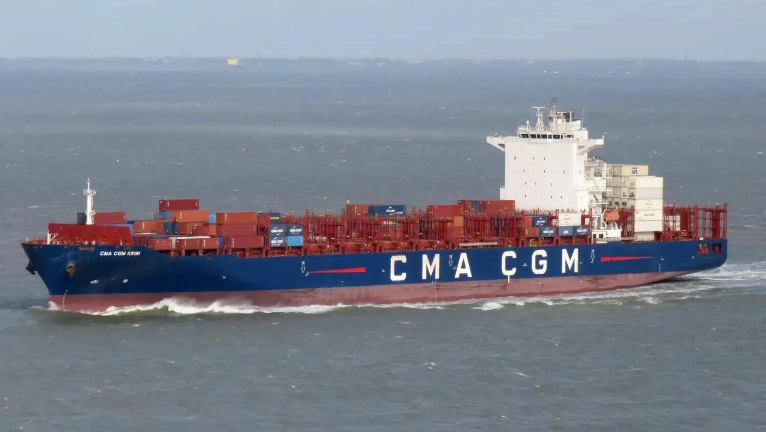 אוניית מכולות צרפתית חצתה את מצר הורמוז