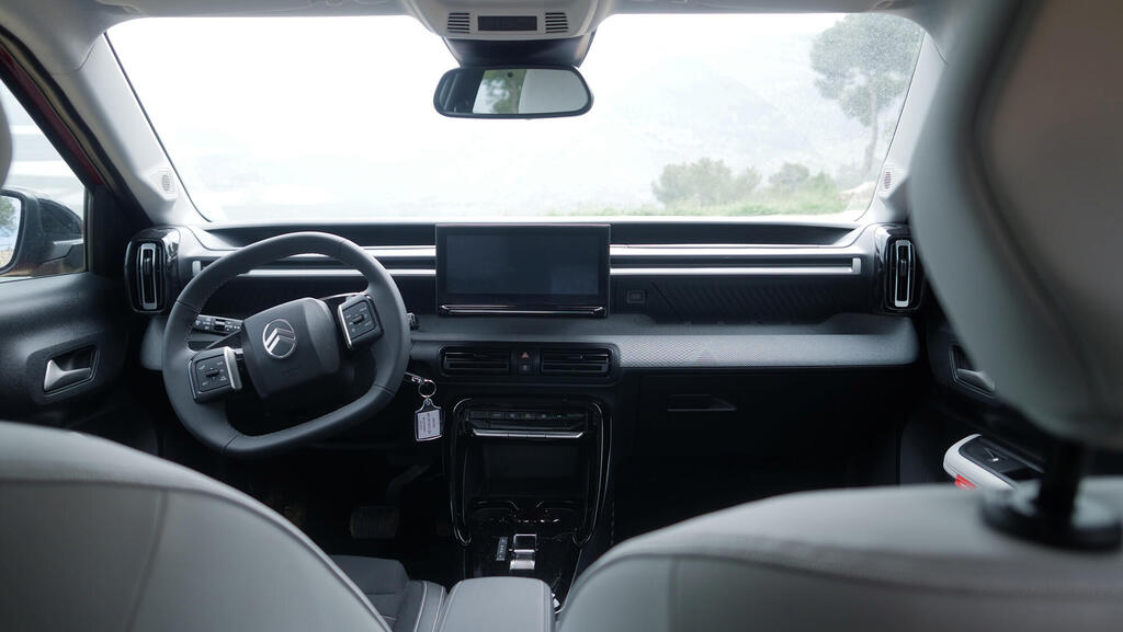 מבחן רכב סיטרואן C3 מבפנים