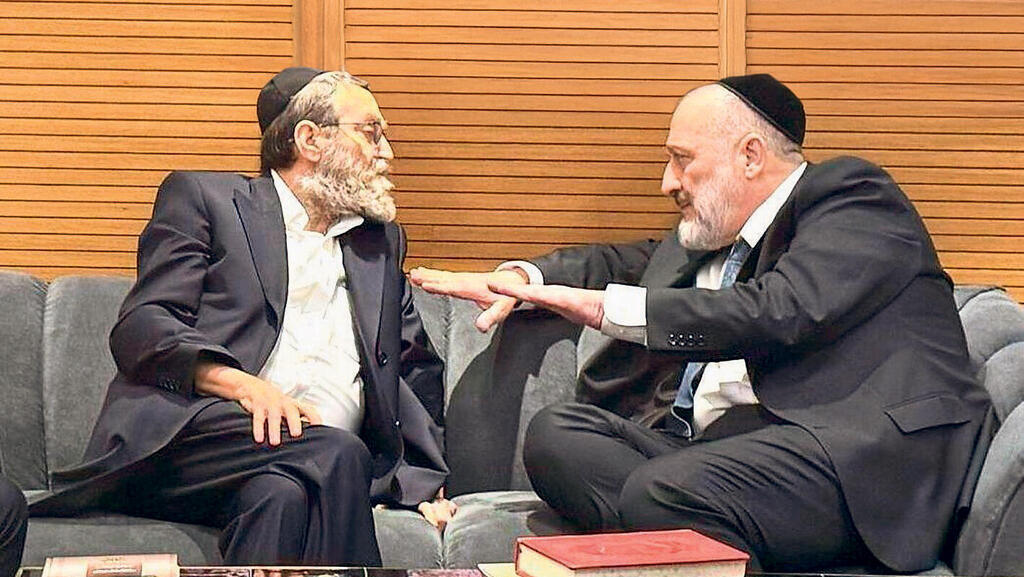מימין אריה דרעי יו"ר שס משה גפני יו"ר יהדות התורה