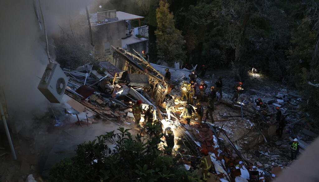 חיפה מאמצי איתור חילוץ נעדרים בניין קרס טיל איראני שאגת הארי