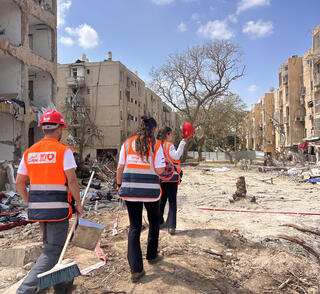 מתנדבי לב אחד שאגת הארי מוסף