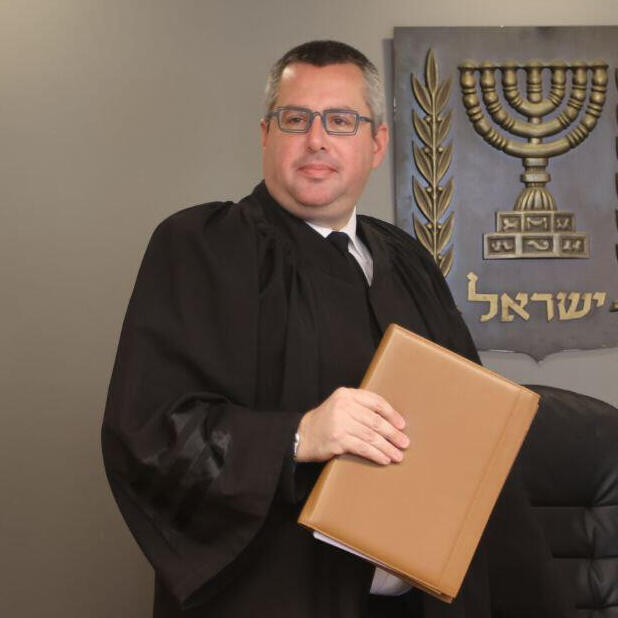 נשיא בית משפט השלום בבאר שבע, עמית יריב: "הדרישה לביצוע המצאה אפקטיבית של התראת הפינוי - אינה דרישה מוגזמת או מופרעת" (צילום: מוטי קמחי) נשיא בית משפט השלום בבאר שבע עמית יריב 21.11.22