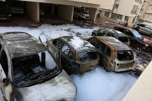 Burned cars in Petah Tikva. 