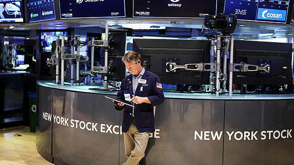 היפוך מגמה בוול סטריט בנעילה: המדדים סיימו כמעט ללא שינוי. ירידות גם בנפט
