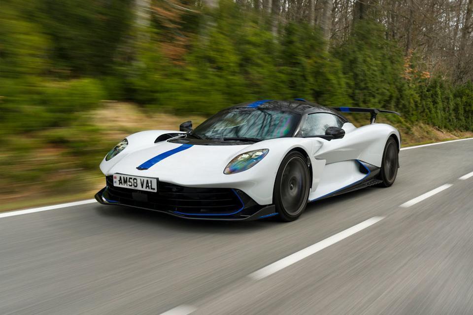 אסטון מרטין Valhalla 2026