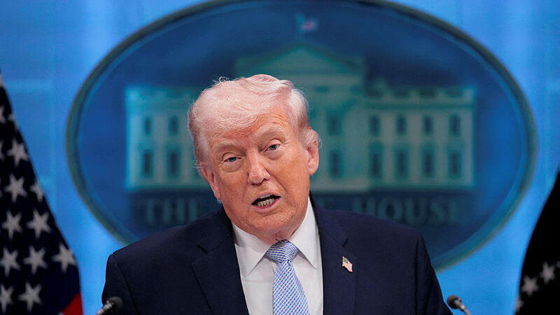 נשיא ארה"ב דונלד טראמפ מסיבת עיתונאים 6.4.26