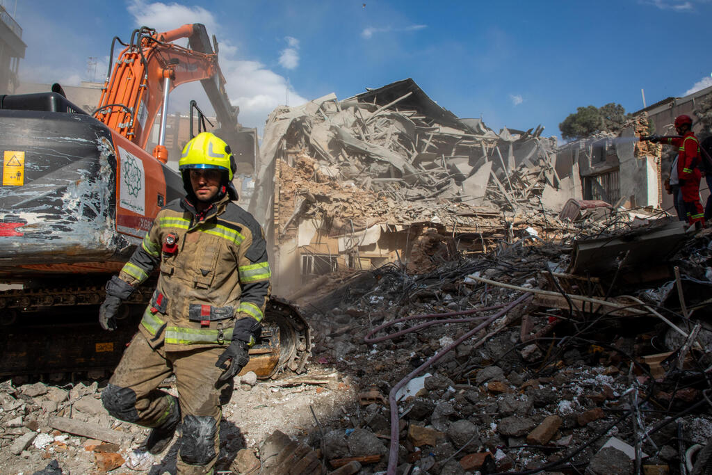 טהרן נזק ל בית הכנסת בעיר מתקיפת צה"ל של יעד אחר