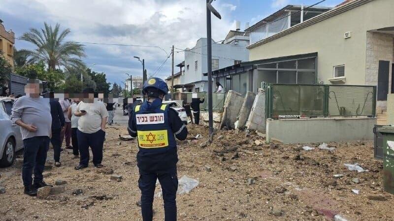 הנזק בראש העין בעקבות פגיעת הטיל האיראני המתפצל