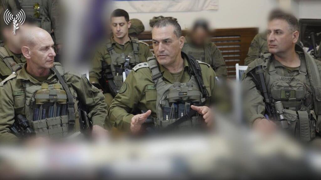 הרמטכ"ל אייל זמיר בהערכת מצב בבינת ג'ביל (צילום: דובר צה"ל) הרמטכ"ל אייל זמיר הערכת מצב לבנון בינת ג'בל חיזבאללה