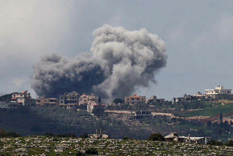 תקיפה של צה"ל בדרום לבנון, היום (צילום: REUTERS/Amir Cohen) תקיפה של צה"ל בדרום לבנון חיזבאללה 11.4.26