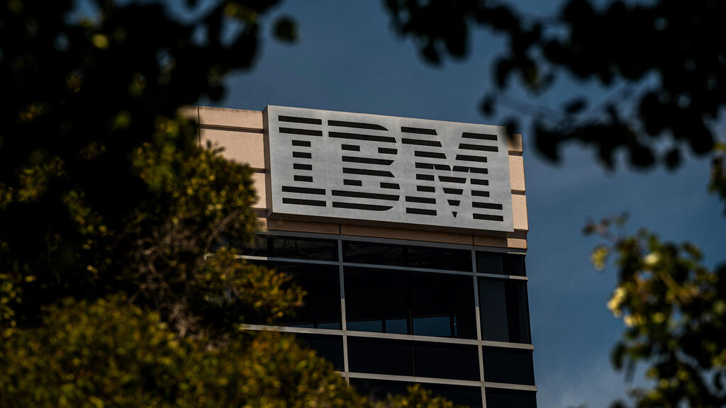 מטה יבמ IBM בפוסטר סיטי קליפורניה (צילום: בלומברג) מטה יבמ IBM בפוסטר סיטי קליפורניה ארה"ב 2