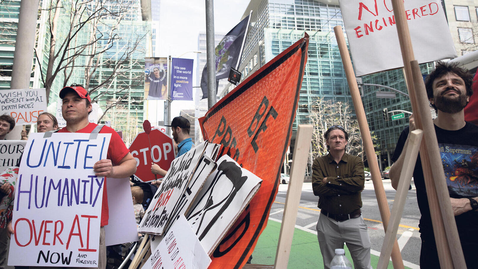 הפגנה של מתנגדי AI מחוץ למשרדי אנתרופיק בסן פרנסיסקו