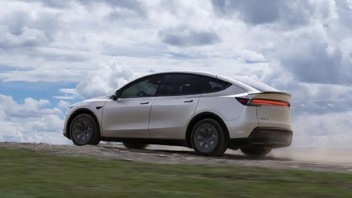 טסלה מודל Y עם 6 מושבים