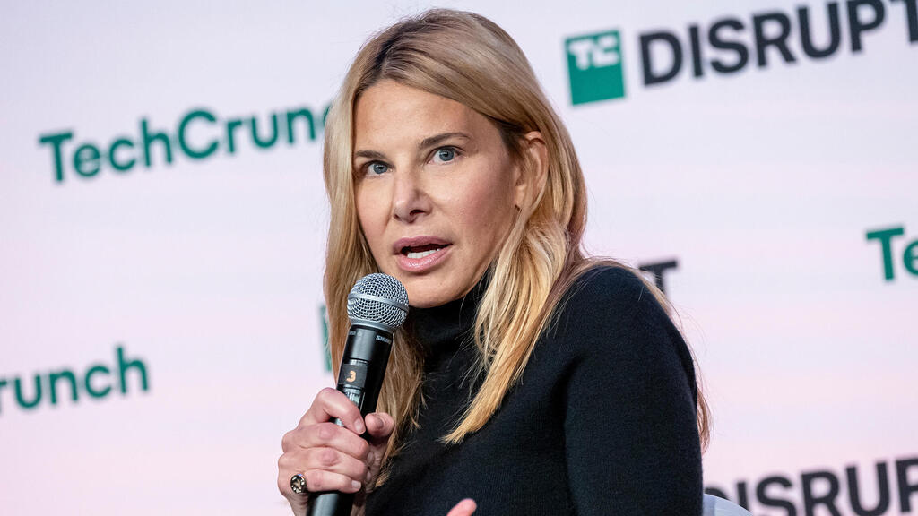 דניס דרסר בכירה ב OpenAI