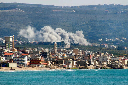 Israeli bombings in the Tyre area 
