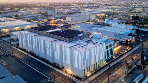 מושלת מיין בלמה חוק תקדימי להשעיית ההקמה של דאטה סנטרים