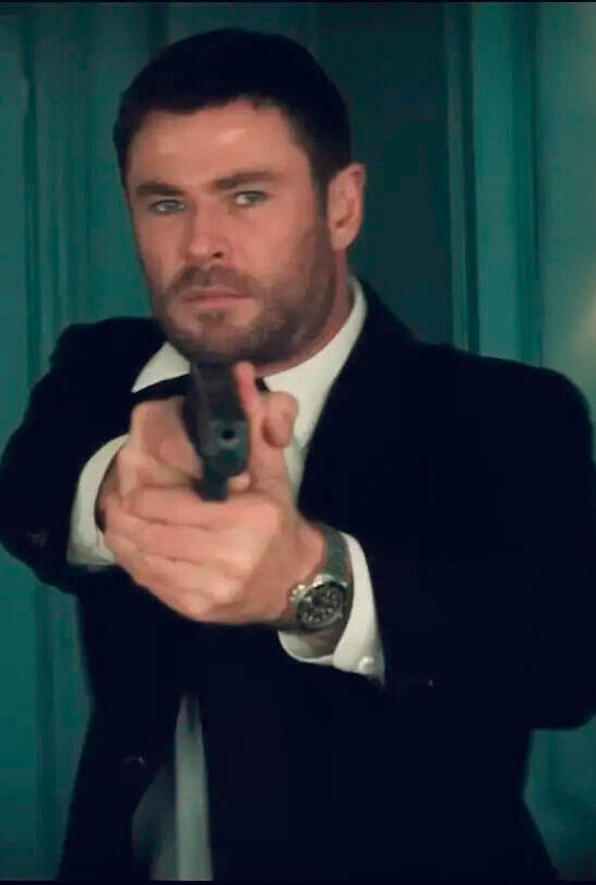 פנאי כריס המסוורת’ ב פשע 10