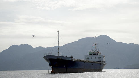 מחסני גרוטאות ומכלים נטושים: איראן מחפשת נואשות מקומות לאחסון הנפט