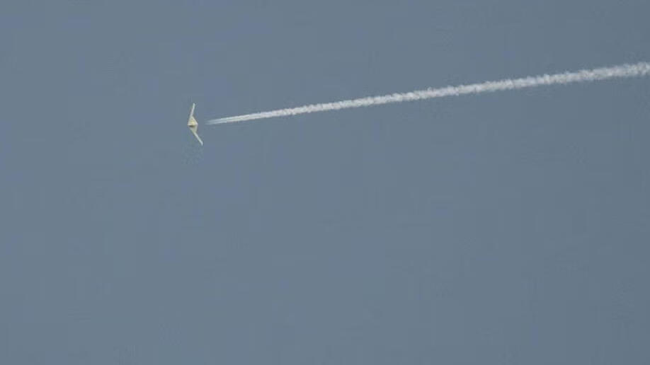 הקברניט RQ180 חמקן כטב"מ