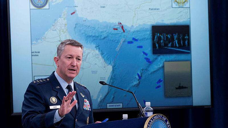 דן קיין 2 יו"ר המטות המשולבים של ארה"ב תדרוך 16.4.26