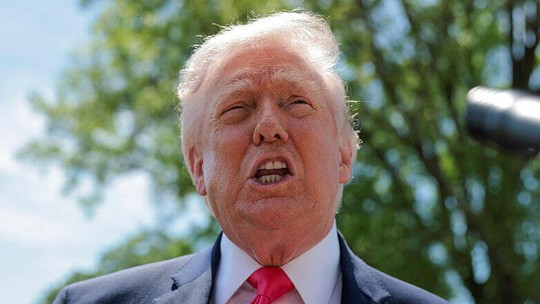 נשיא ארה"ב דונלד טראמפ 2 מדבר עם כתבים בבית הלבן 16.4.26