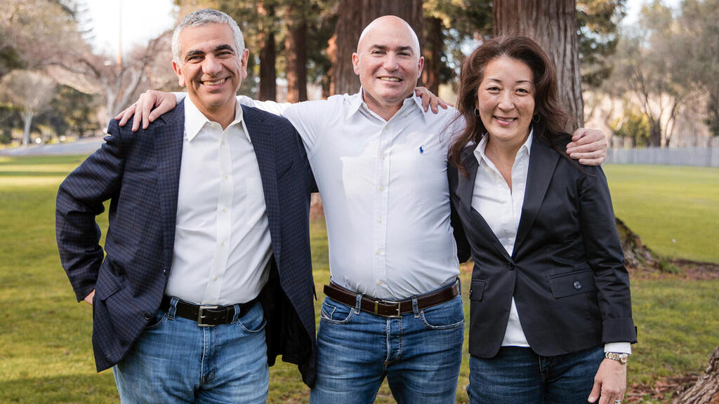 מוסף עצמאות מנהלים מייסד Majestic Labs מטסומי ריינדרס , עופר שחם ו שאה ראבי