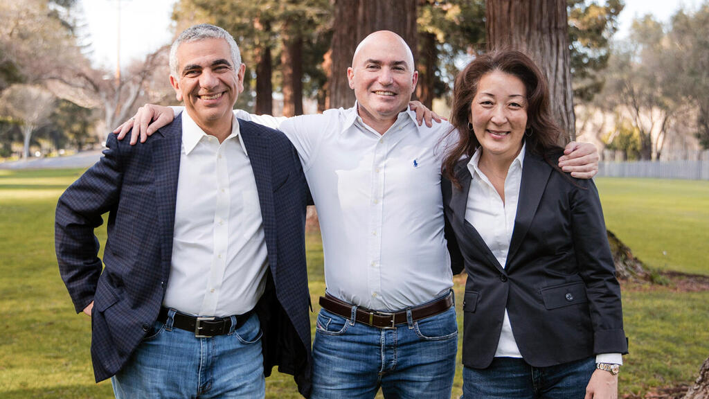 מוסף עצמאות מנהלים מייסד Majestic Labs מטסומי ריינדרס , עופר שחם ו שאה ראבי