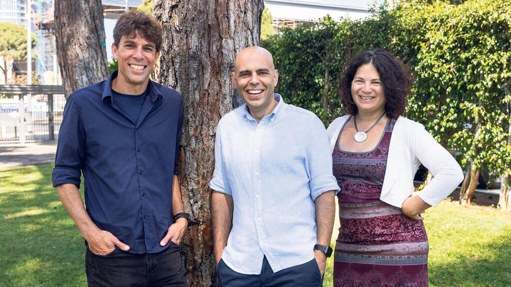 מוסף עצמאות מנהלים מייסדי Qedma פרופ' דורית אהרונוב , ד"ר אסיף סיני ו נתנאל לינדנר