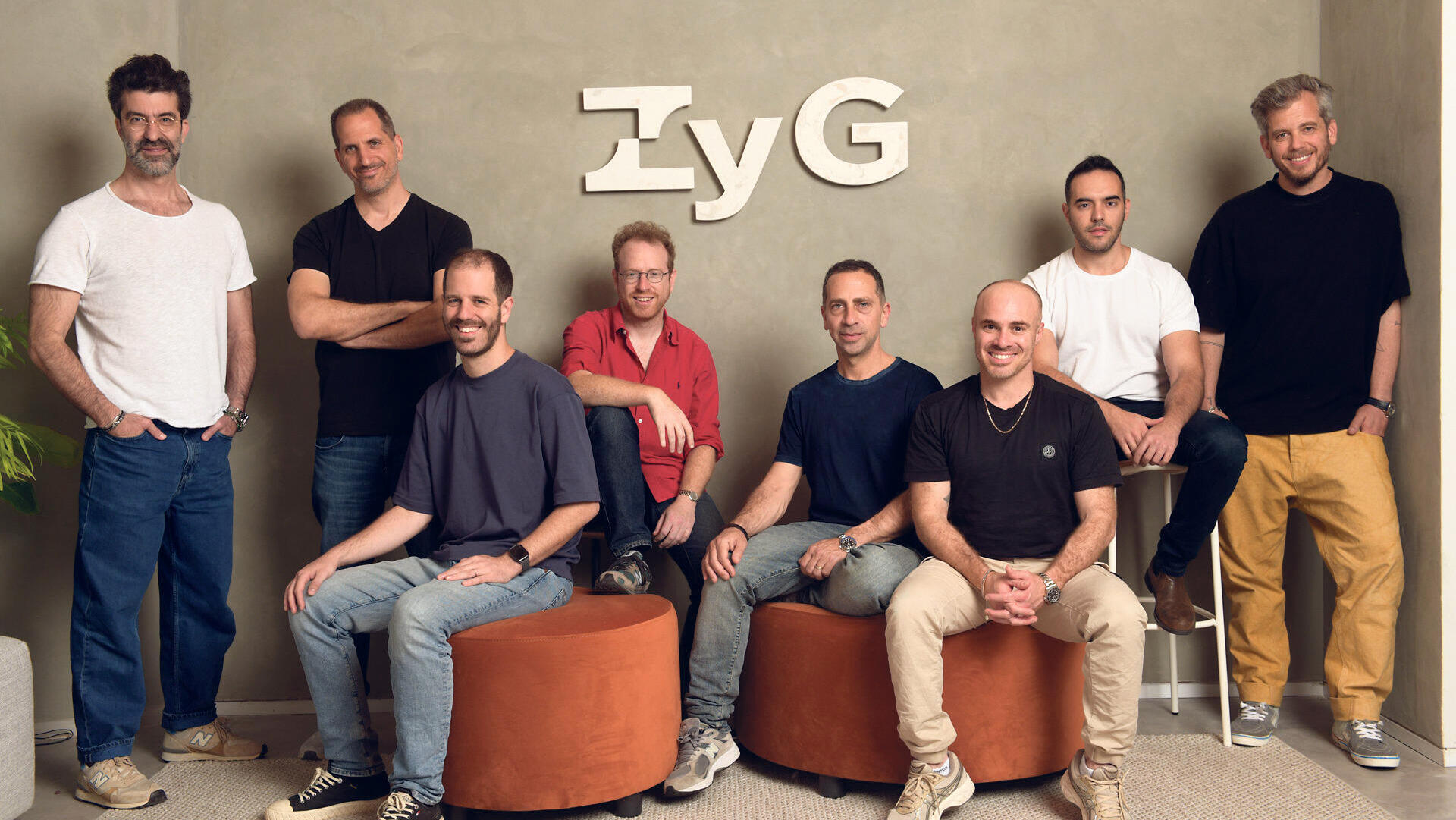 מוסף עצמאות מנהלים מייסדי ZyG מימין עומר קפלן , אייל עמית , נדב אשכנזי , אסף בן עמי , עמרי שטיינמץ , גיא צור , דניאל שנער ו תומר בר זאב