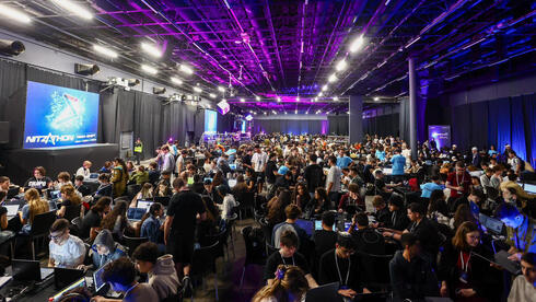 יזמי העתיד: אלף בני נוער מהפריפריה מפתחים פתרונות AI בהאקתון ניצנים הגדול בישראל