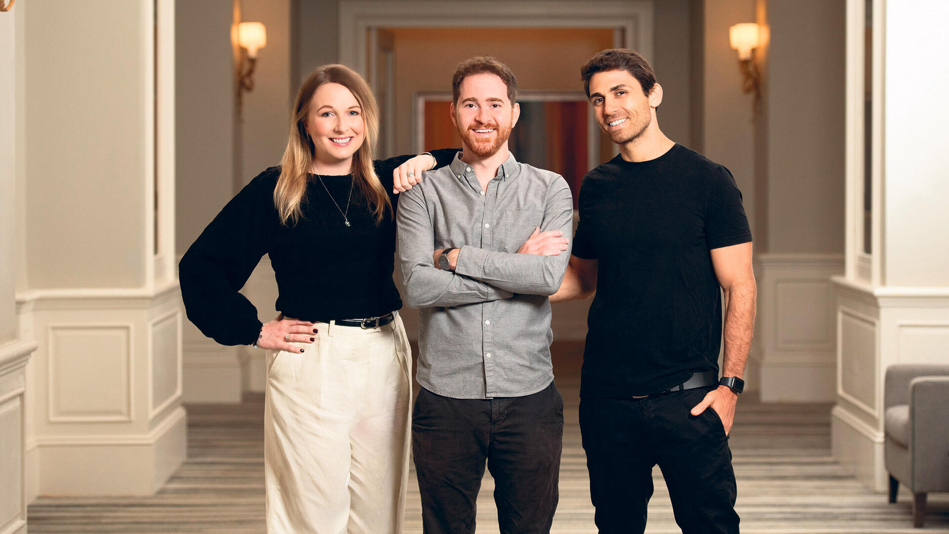 מוסף עצמאות מנהלים מייסדי Irregular מייסדי  Unframe מימין עדי עזריה , שי לוי לריסה שניידר  